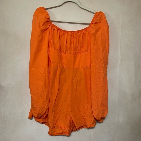 Pretty Little Things size 6 bright orange tie back long sleeve playsuit NWT - Picture 3 of 7